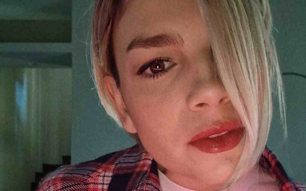 Emma spiazza tutti, la dedica è strappalacrime: “Se fosse mia figlia…”