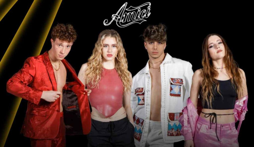 Amici, la finale si tinge di rosa: “Si sono innamorati”