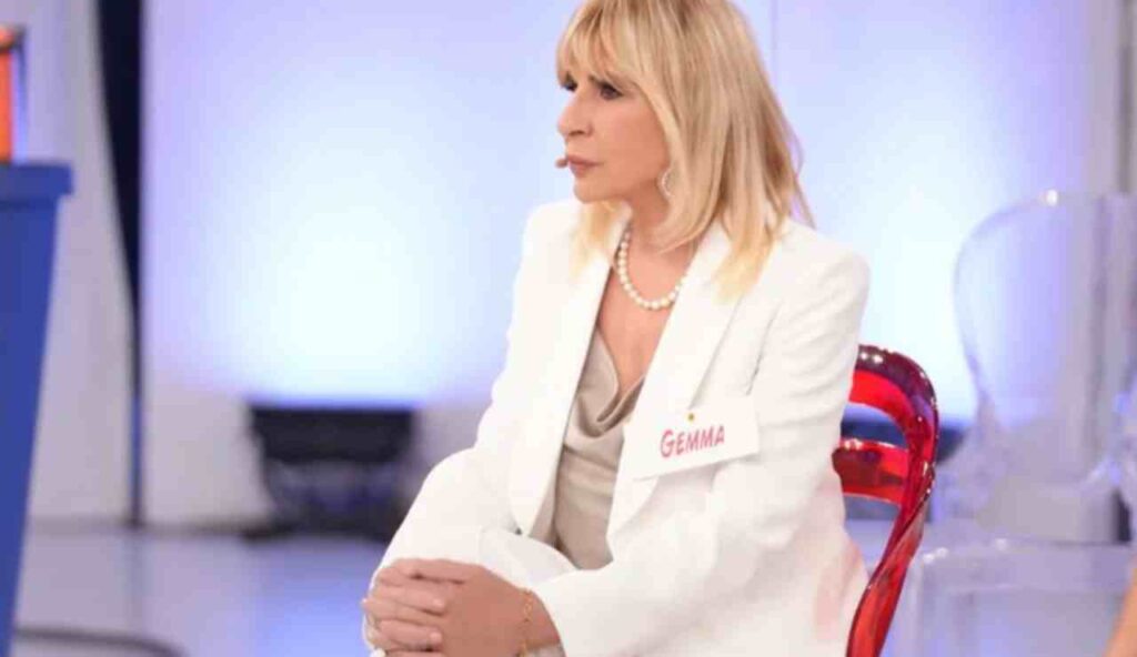 Gemma Galgani crea il panico: “Si va in tribunale” | Gli ha gettato l’acqua addosso