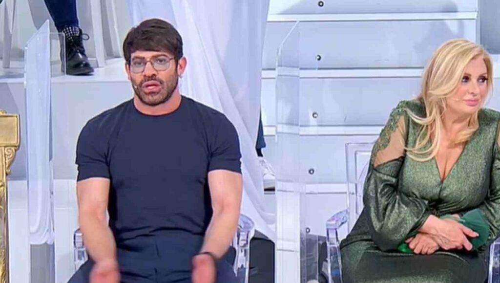 Uomini e Donne news e gossip: Gianni Sperti e Tina Cipollari da opinionisti a tronisti
