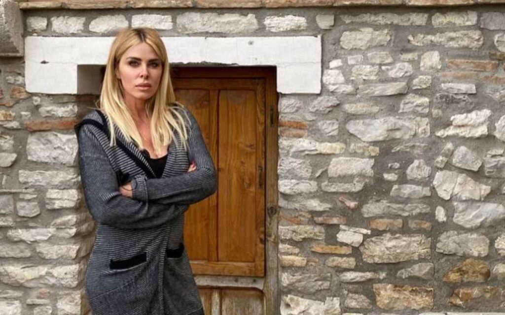 “Matrimonio in pezzi”: Loredana Lecciso scoppia in lacrime | Non c’è più niente da fare