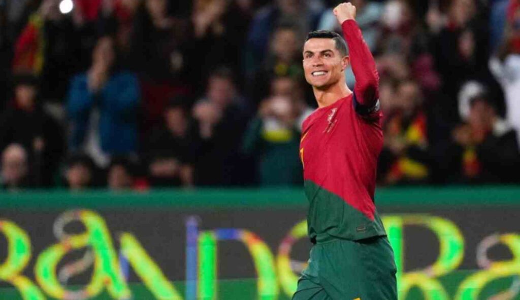 L’ultima auto acquistata da Cristiano Ronaldo? Una follia: una smart con un optional unico al mondo – FOTO