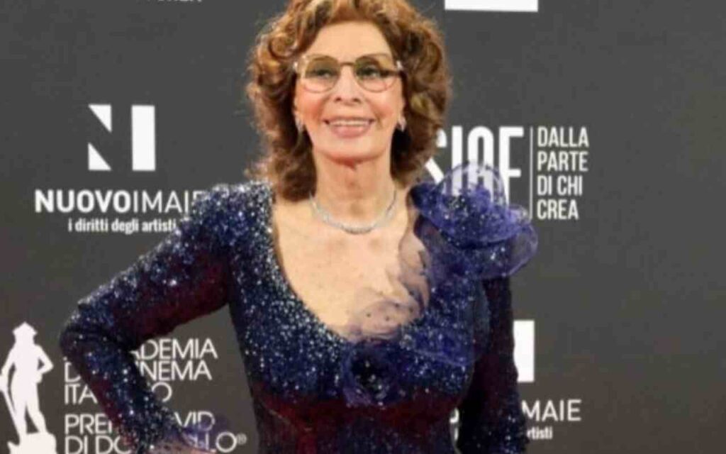 Sophia Loren riappare sui social: tutti senza parole | Eccola [FOTO]