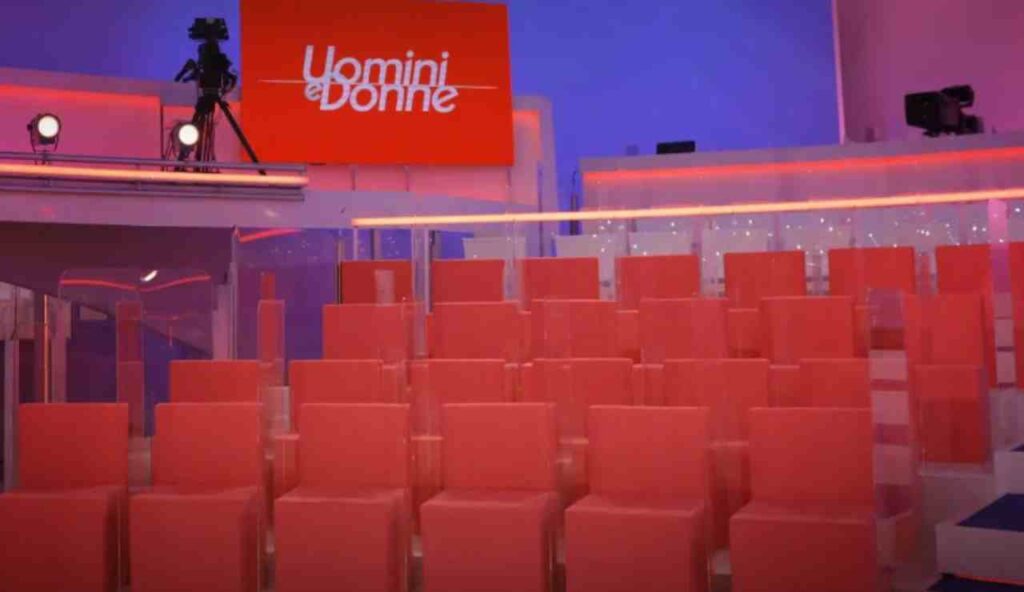 Uomini e Donne, un’altra coppia è in crisi | Spunta il commento di Tina