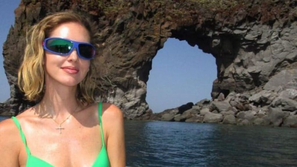 Sicilia in fiamme, Chiara Ferragni nella bufera per i suoi post: interviene Fedez