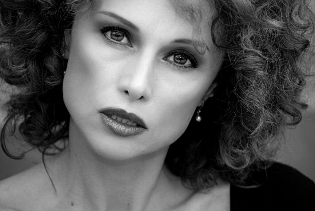 Beatrice Luzzi affossata da Massimiliano Varrese: “Squallida, sporca, falsa e ipocrita”