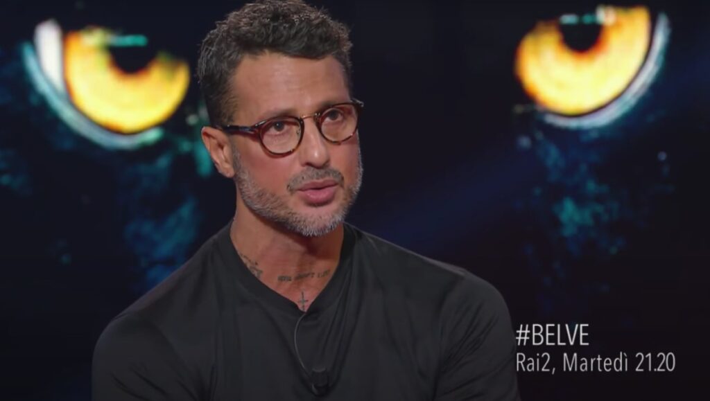 Fabrizio Corona parla della malattia del figlio Carlos, dell’ex moglie Nina Moric e di Giacomo Urtis