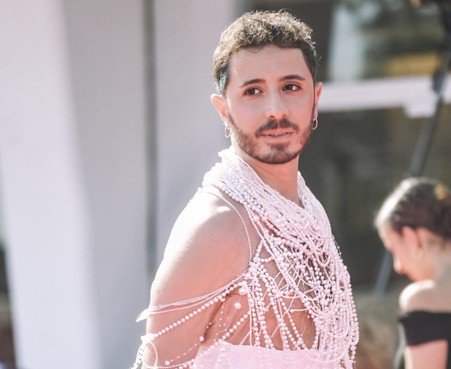 Osvaldo Supino sul red carpet di Holly: comeback stiloso a Venezia 80