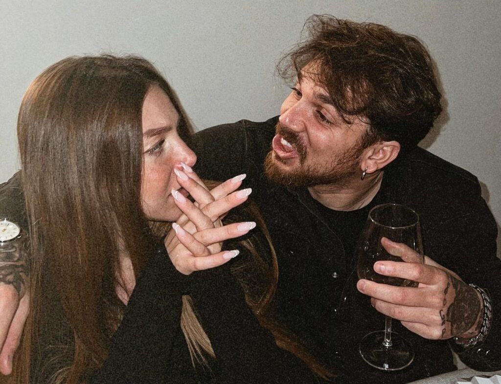 Andrea Cerioli e Arianna Cirrincione genitori: la dedica del neo papà alla figlia Allegra