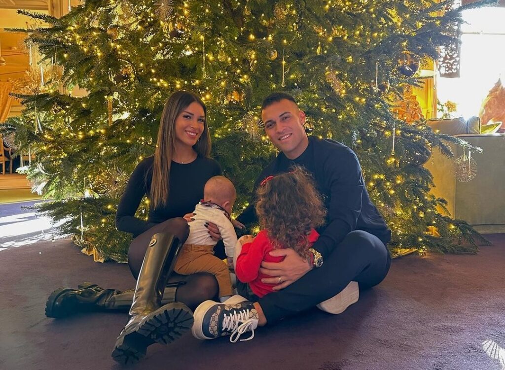 “Non ti mancherà nulla”, la dichiarazione di Lautaro Martinez alla moglie Agustina