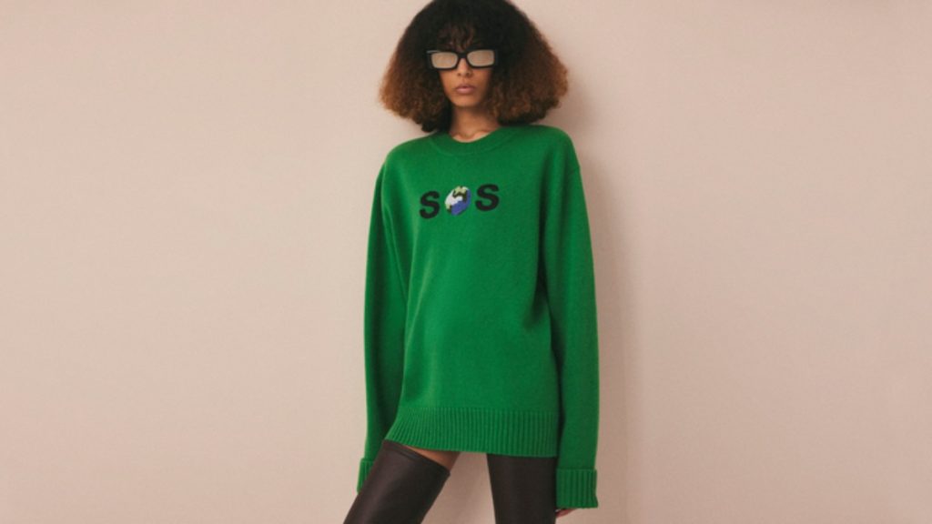 Stella McCartney lancia la Sos Capsule per la Earth Day 2024