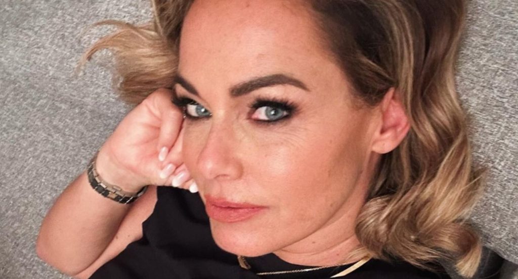 Sonia Bruganelli parla dell’intervento estetico al viso e del suo ruolo all’Isola dei famosi